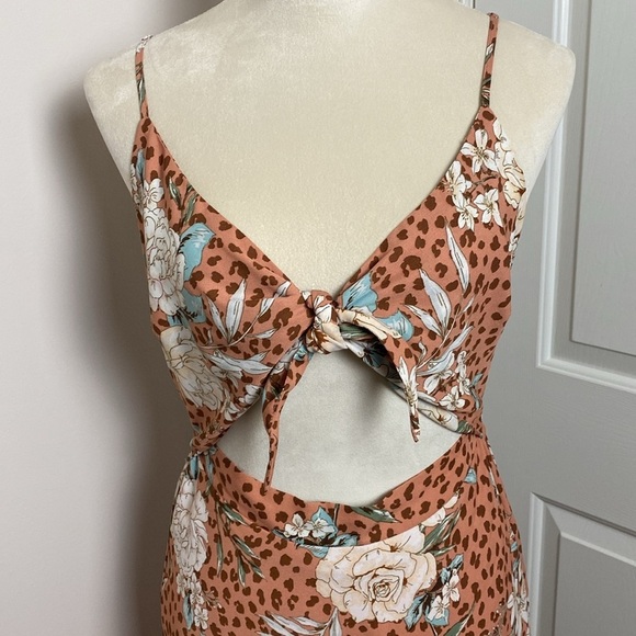 VICI Floral Tie Front Cutout Midi Dress Rust Multi Color Size M - Picture 3 of 14